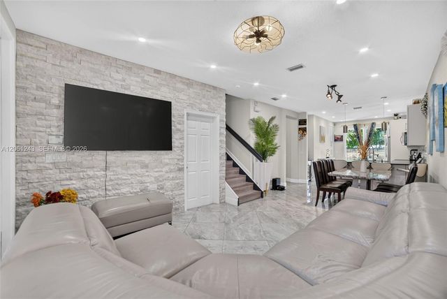 3227 NW 32nd Terrace, Oakland Park, FL 33309