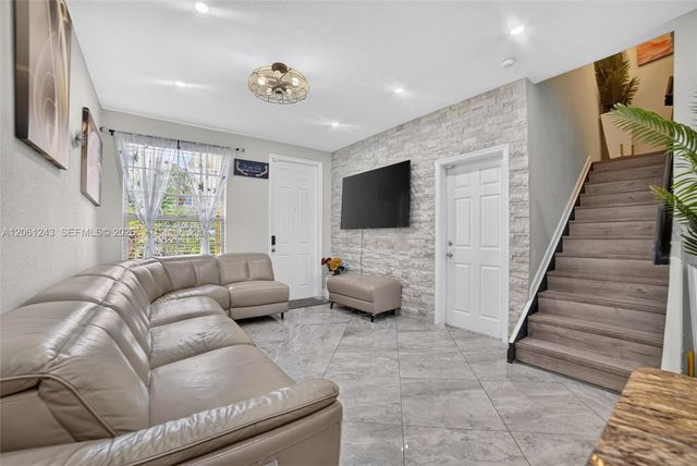 3227 NW 32nd Terrace, Oakland Park, FL 33309