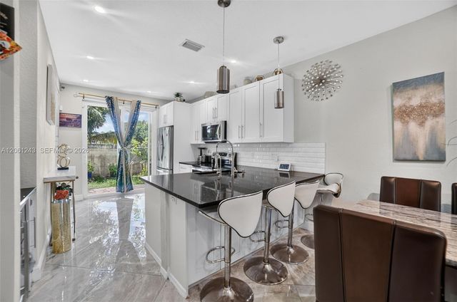 3227 NW 32nd Terrace, Oakland Park, FL 33309