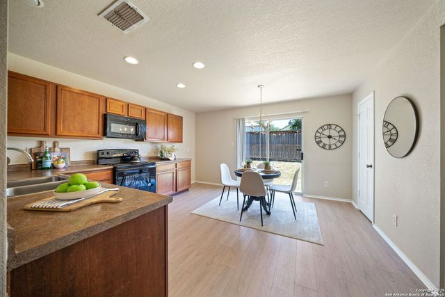 6626 Rosewood CRST, San Antonio, TX 78238