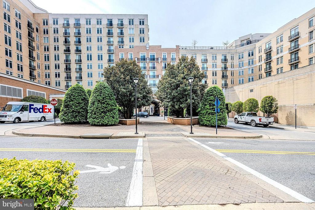 155 POTOMAC PSGE #PH05, Oxon Hill, MD 20745
