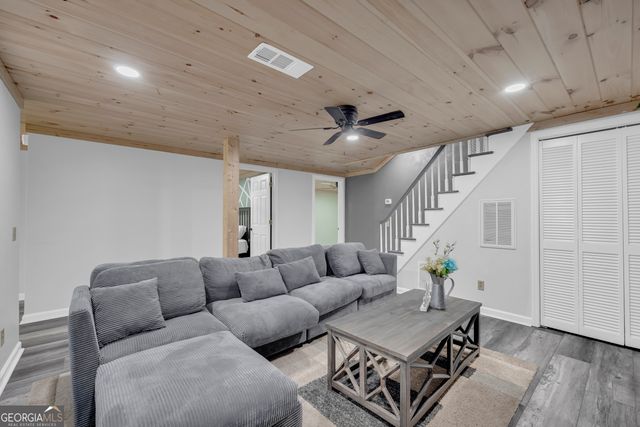 108 Dodge Lane, Lakemont, GA 30552