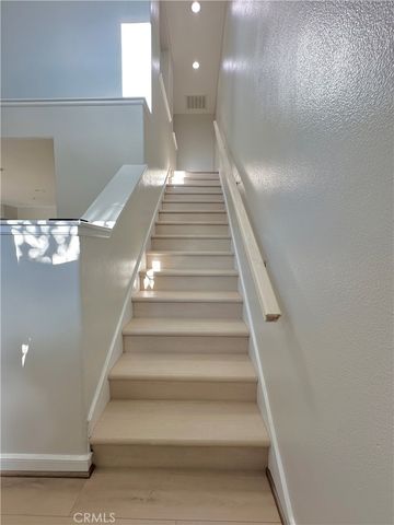 280 Tustin Field Drive, Tustin, CA 92782