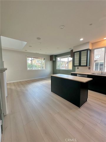 280 Tustin Field Drive, Tustin, CA 92782