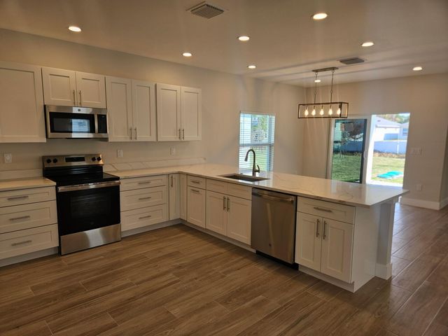 3838 SE Grant Street, Stuart, FL 34997