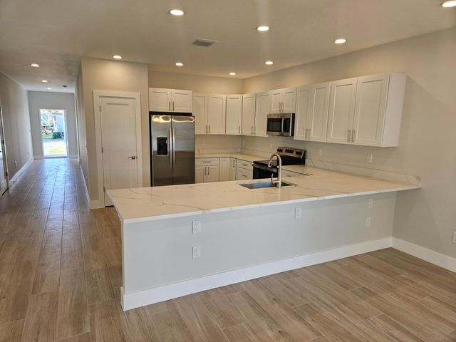 3838 SE Grant Street, Stuart, FL 34997