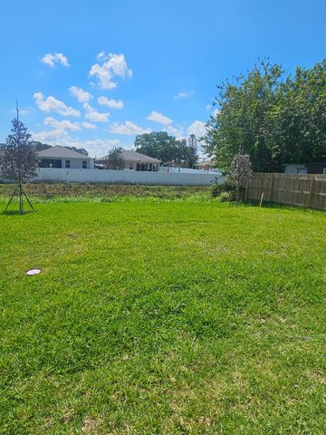 3838 SE Grant Street, Stuart, FL 34997