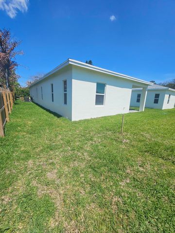 3838 SE Grant Street, Stuart, FL 34997