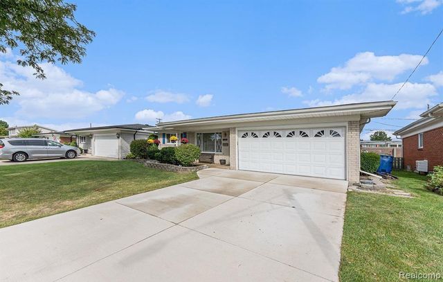 29362 Desmond Drive, Warren, MI 48093