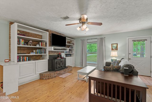 4407 Pinewood, Beaufort, SC 29906