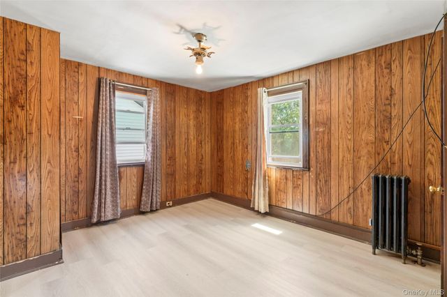 8952 218th Street, Queens Village, NY 11427