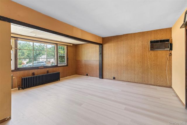 8952 218th Street, Queens Village, NY 11427