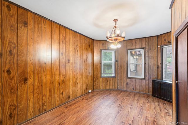 8952 218th Street, Queens Village, NY 11427
