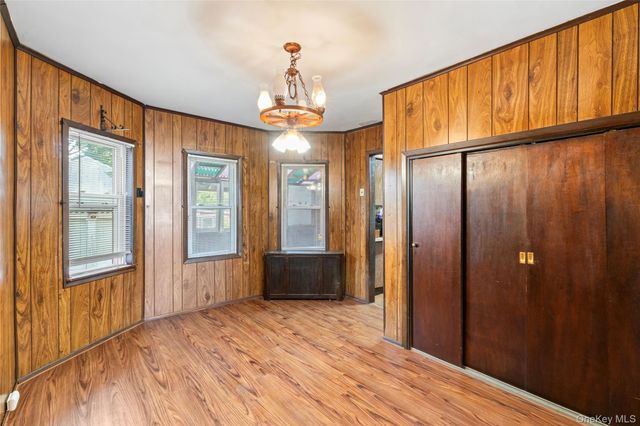 8952 218th Street, Queens Village, NY 11427