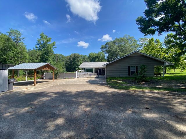 55 Dean Rhyne Rd., Purvis, MS 39475