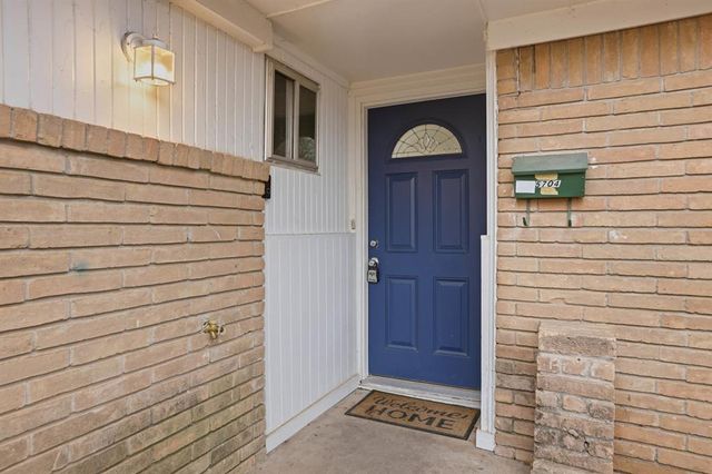 5704 NW 33rd Street, Oklahoma City, OK 73122