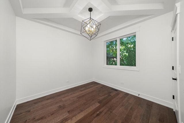 10441 S 83rd Avenue, Palos Hills, IL 60465