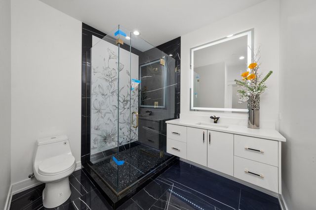 10441 S 83rd Avenue, Palos Hills, IL 60465