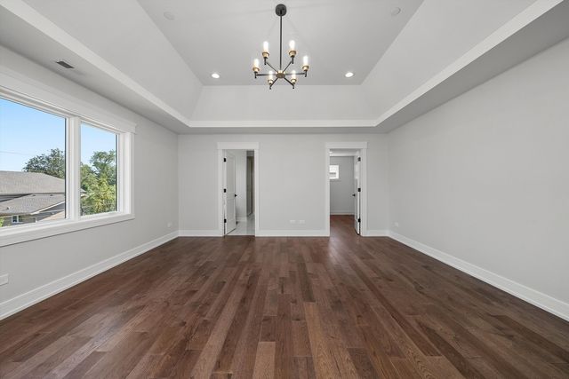 10441 S 83rd Avenue, Palos Hills, IL 60465