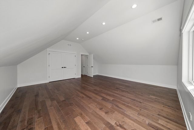 10441 S 83rd Avenue, Palos Hills, IL 60465