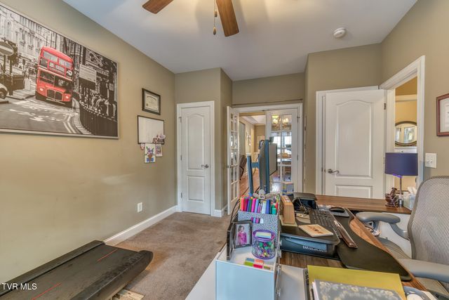 1016 Embassy Row, Johnson City, TN 37601