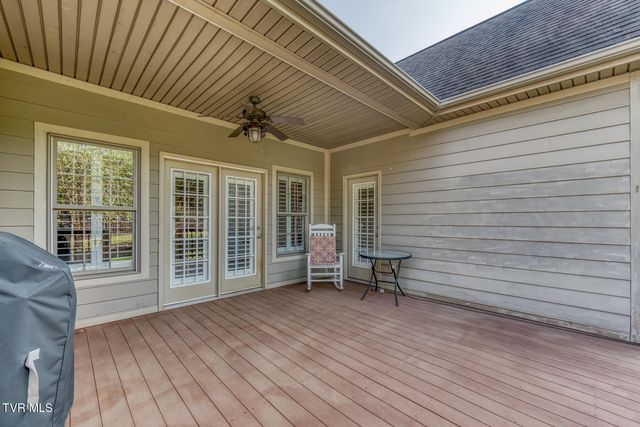 1016 Embassy Row, Johnson City, TN 37601