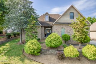 1016 Embassy Row, Johnson City, TN 37601