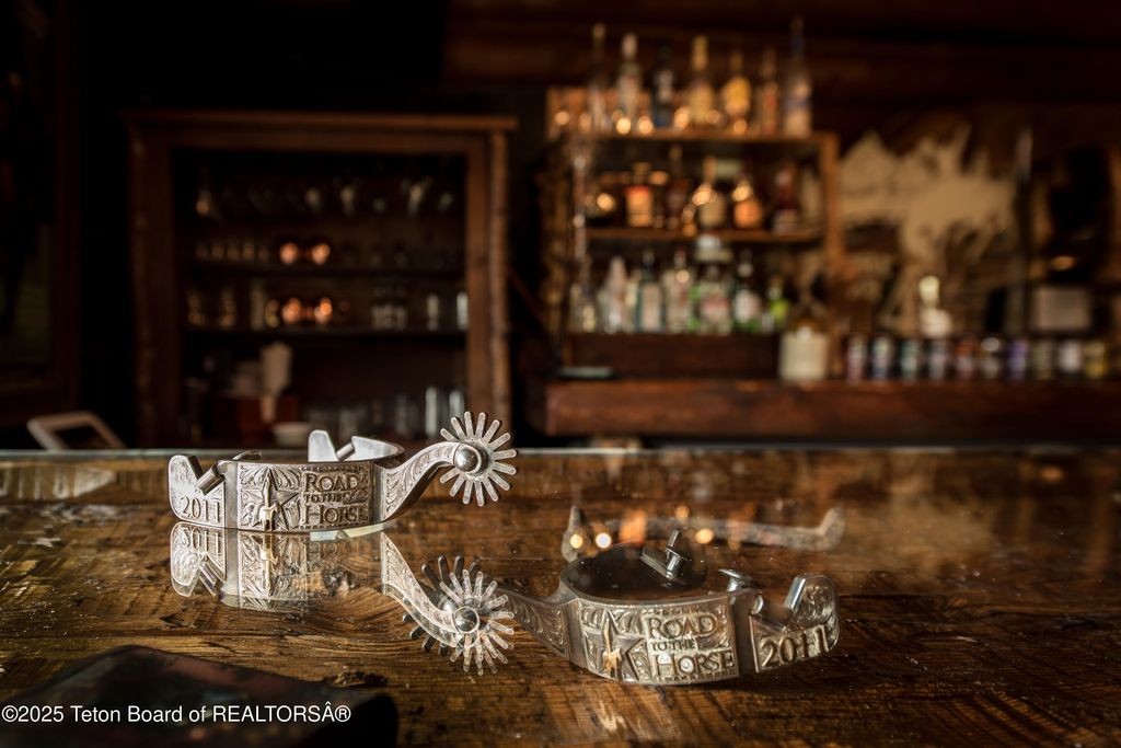 3737 US-26, Dubois, WY 82513 photo 14