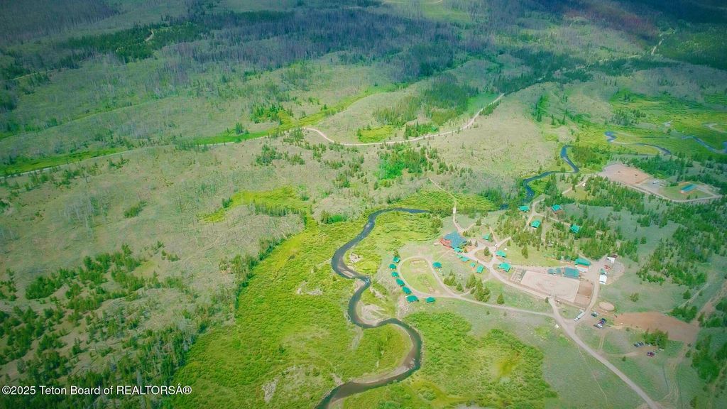 3737 US-26, Dubois, WY 82513 photo 31