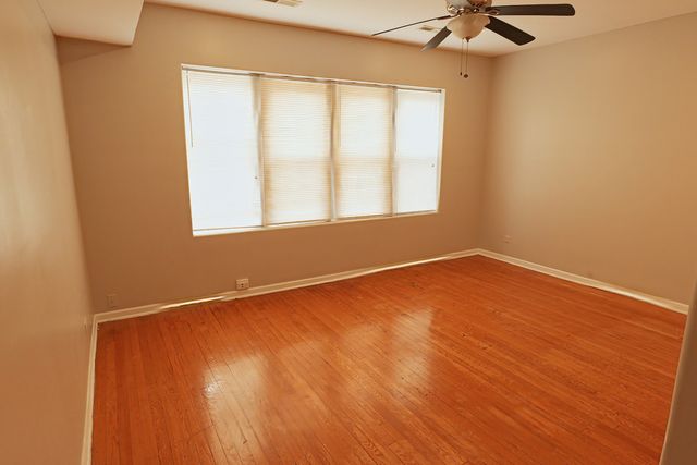 7753 S ESSEX Avenue 2S, Chicago, IL 60643