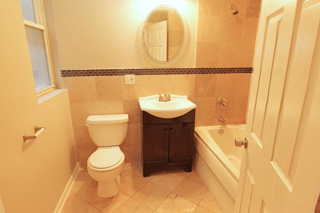 7753 S ESSEX Avenue 2S, Chicago, IL 60643
