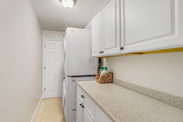 16906 EQUESTRIAN TRAIL, Odessa, FL 33556