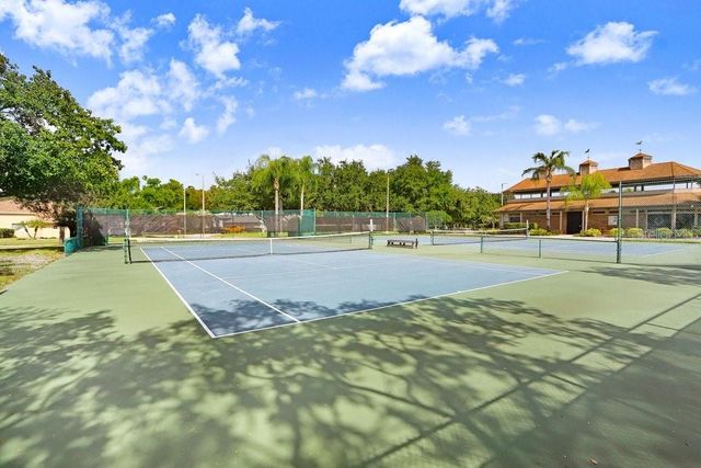 16906 EQUESTRIAN TRAIL, Odessa, FL 33556