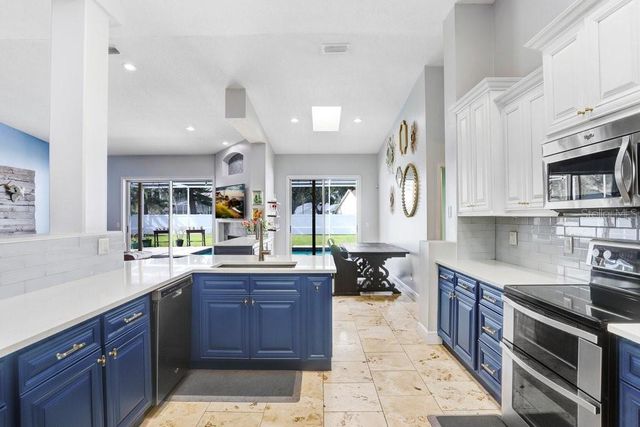 16906 EQUESTRIAN TRAIL, Odessa, FL 33556