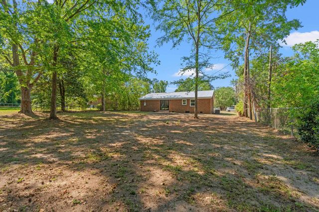606 McEachern Heights, Marion, SC 29571