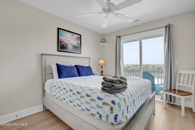 3870 Island Drive, Sneads Ferry, NC 28460