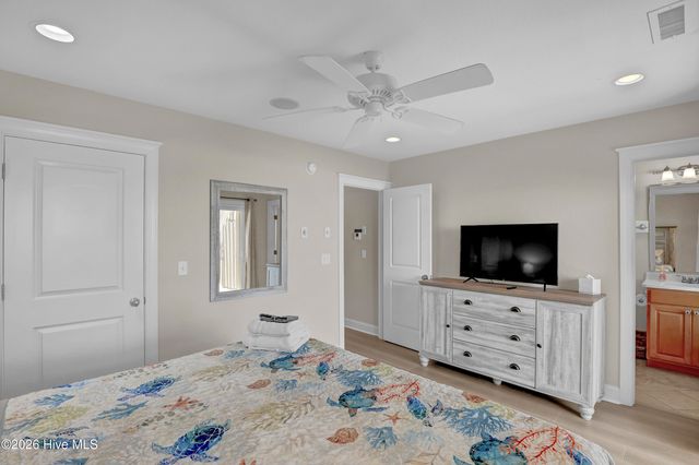 3870 Island Drive, Sneads Ferry, NC 28460