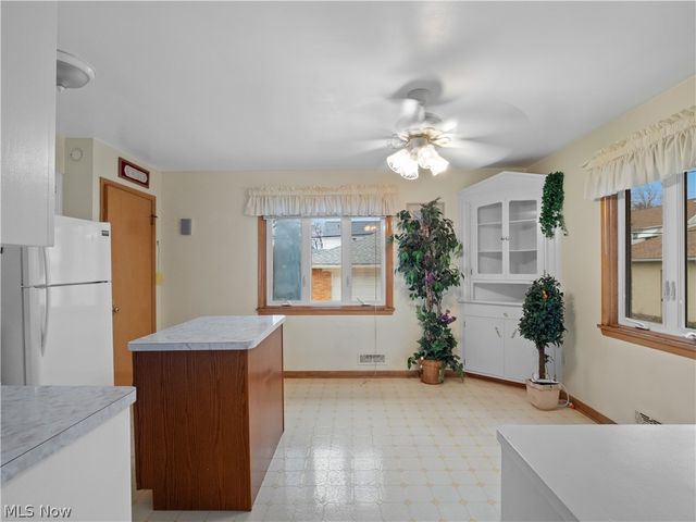 3406 Marioncliff Drive, Parma, OH 44134