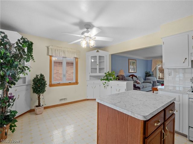 3406 Marioncliff Drive, Parma, OH 44134