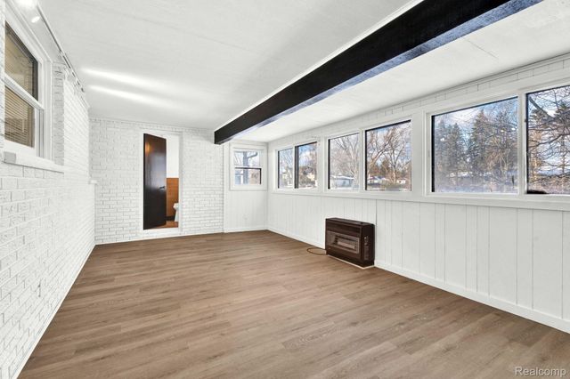 2580 Walnut Lake Road, West Bloomfield Charter Township, MI 48323