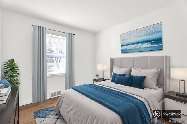 2580 Walnut Lake Road, West Bloomfield Charter Township, MI 48323