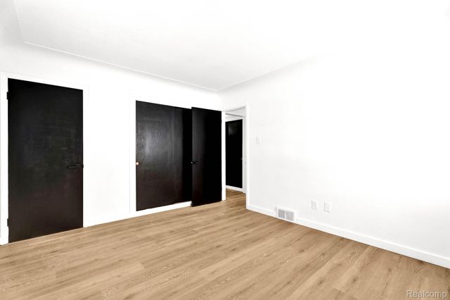 2580 Walnut Lake Road, West Bloomfield Charter Township, MI 48323