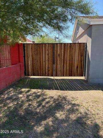 3319 W EDGEMONT Avenue, Phoenix, AZ 85009