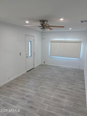 3319 W EDGEMONT Avenue, Phoenix, AZ 85009