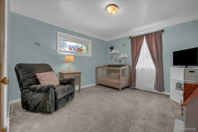 62 Barrington Road, Bloomfield Hills, MI 48302