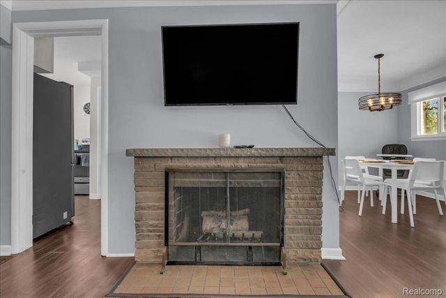 62 Barrington Road, Bloomfield Hills, MI 48302