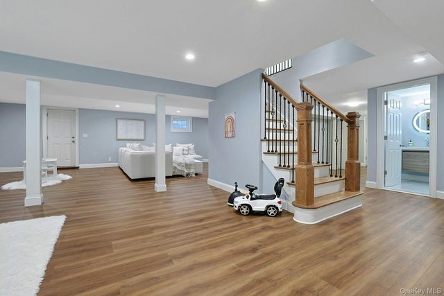 250 Evandale Road, Scarsdale, NY 10583