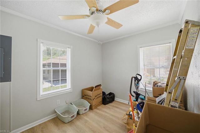 7 Bedford RD, Newport News, VA 23601