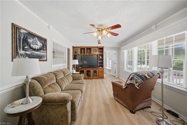 7 Bedford RD, Newport News, VA 23601