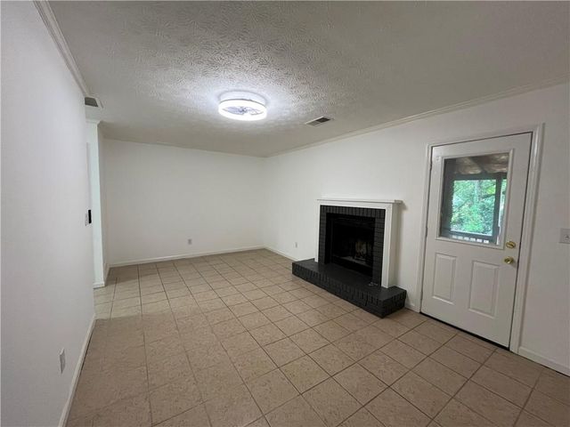 1001 Park Gate Place, Stone Mountain, GA 30083